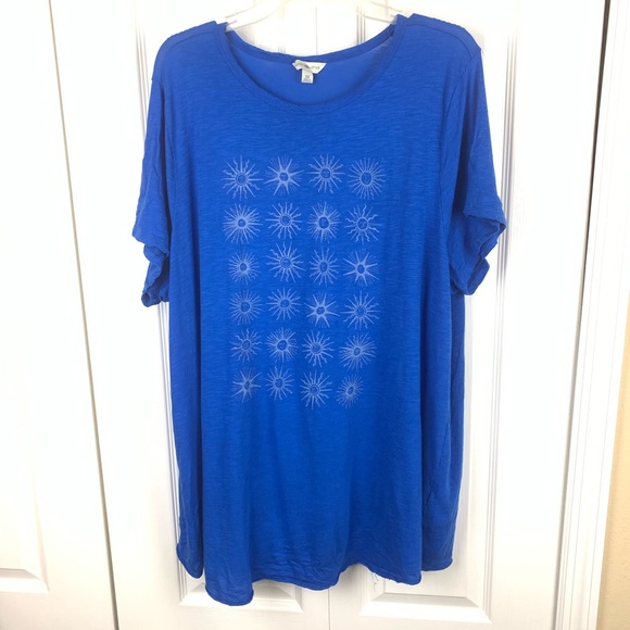 lucky lotus Tops - Lucky Lotus Graphic Tee lucky lotus Tops - Lucky Lotus Graphic Tee